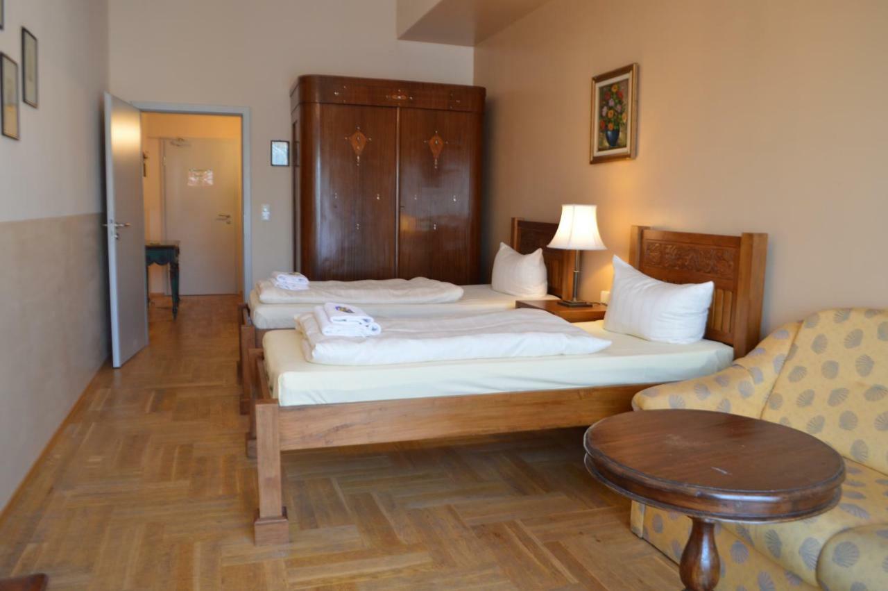 ליבק Hotel Gutenberger מראה חיצוני תמונה
